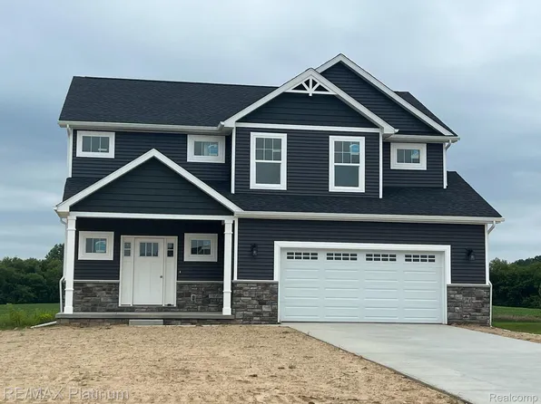9249 Pine Walk Pass, Linden, MI 48451