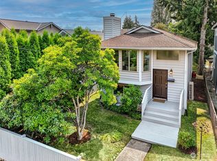 541 N 73rd St, Seattle, WA 98103