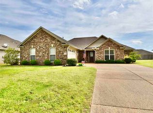 22 Hillside Lndg, Jackson, TN 38305