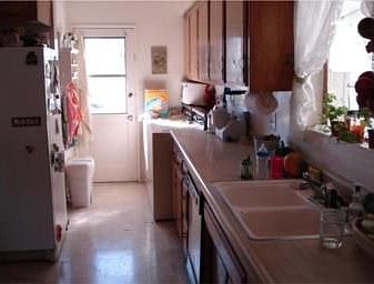 4th image of 1431 N San Antonio Ave