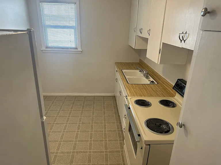 601 Eden St N #603 — Photo 10
