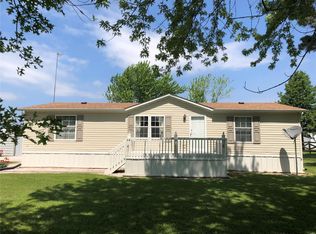 63 Pinnacle Lake Rd, New Florence, MO 63363