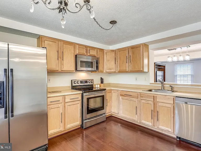 872 Flagler Dr — Photo 6