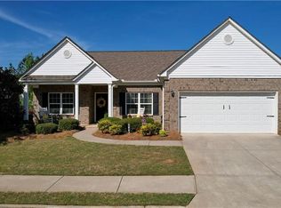 848 Crossroads Ct, Social Circle, GA 30025