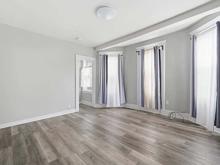 68 Mill St #4 — Photo 9