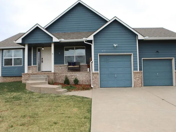 819 E Winding Lane St, Derby, KS 67037