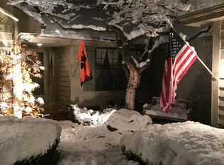 1020 Windhaven Rd, Libertyville, IL 60048