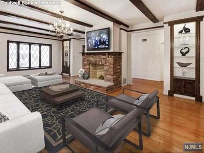 27-29 Clifton Ter, Weehawken, NJ, 07086