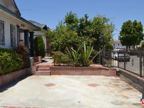 3rd image of 537 N Serrano Ave