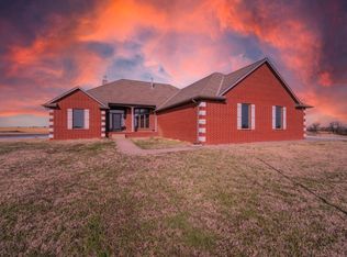 757 S Meridian Rd, Wellington, KS 67152