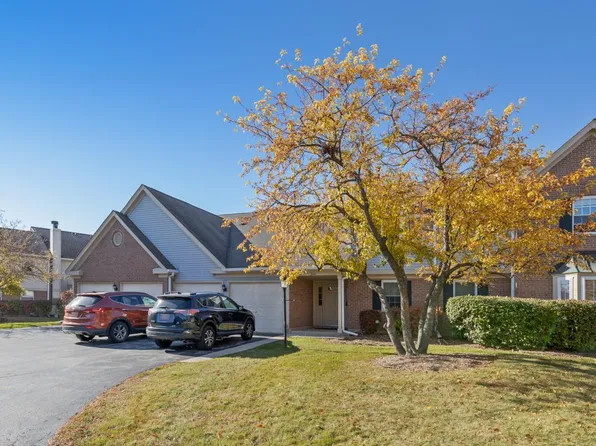 204 Dublin Ln, Schaumburg, IL 60194