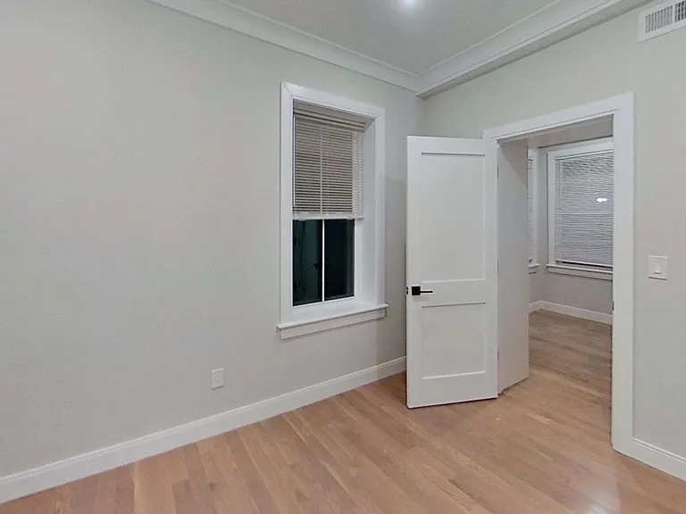47 Englewood Ave #2L — Photo 3