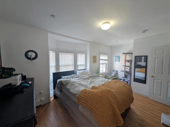 35 Roberts Rd, Cambridge, MA 02138