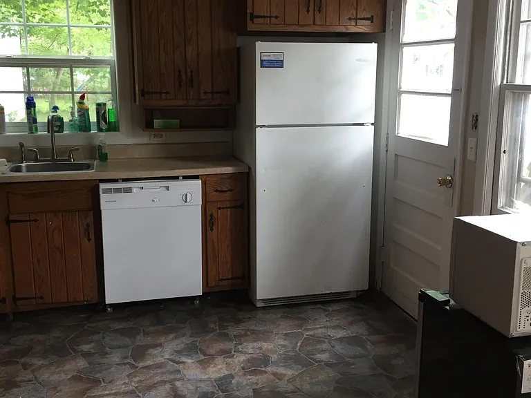 2 Cedar St — Photo 5