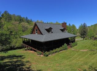 60 Middle Burningtown Rd, FRANKLIN, NC 28734