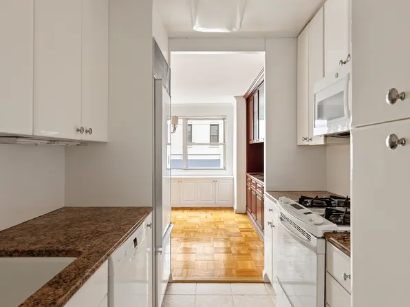 201 East 66th Street image 4 of 8