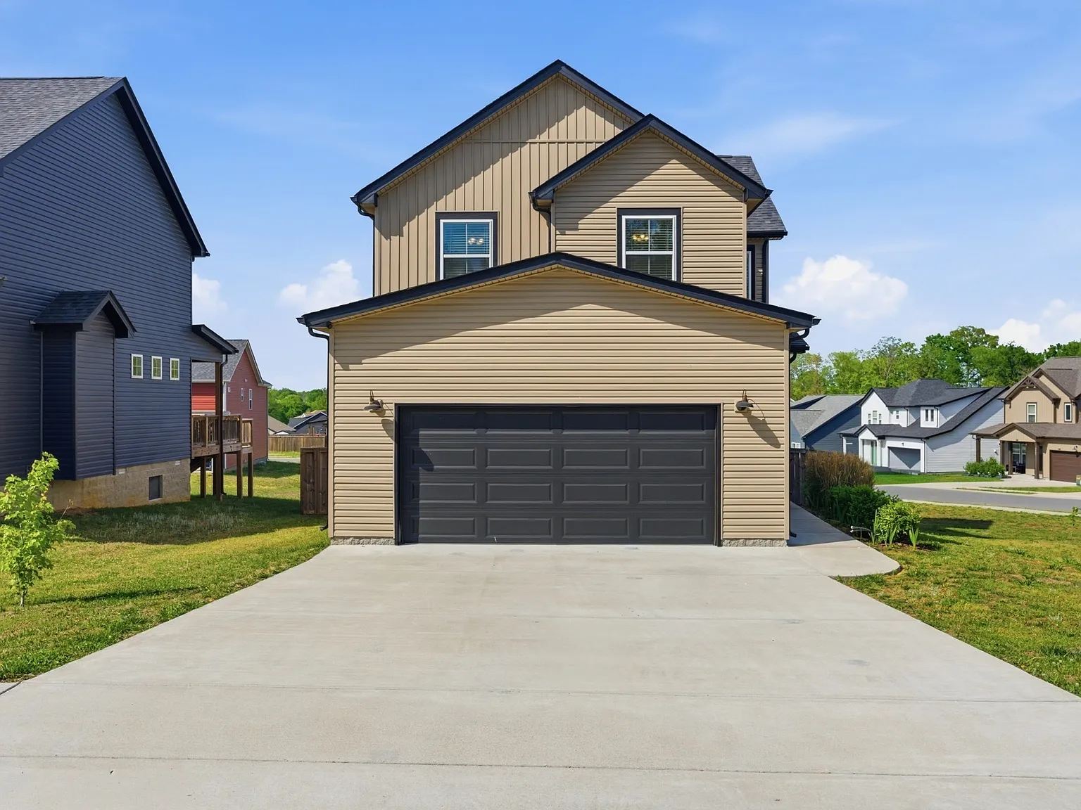 3 bed, 2.5 bath, 1754 sqft, $1,900 — Photo 2