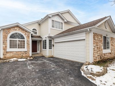 475 Bourbon Ln, Naperville, IL, 60565