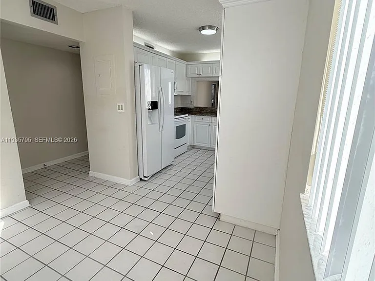 10426 E Clairmont Cir #212 — Photo 8