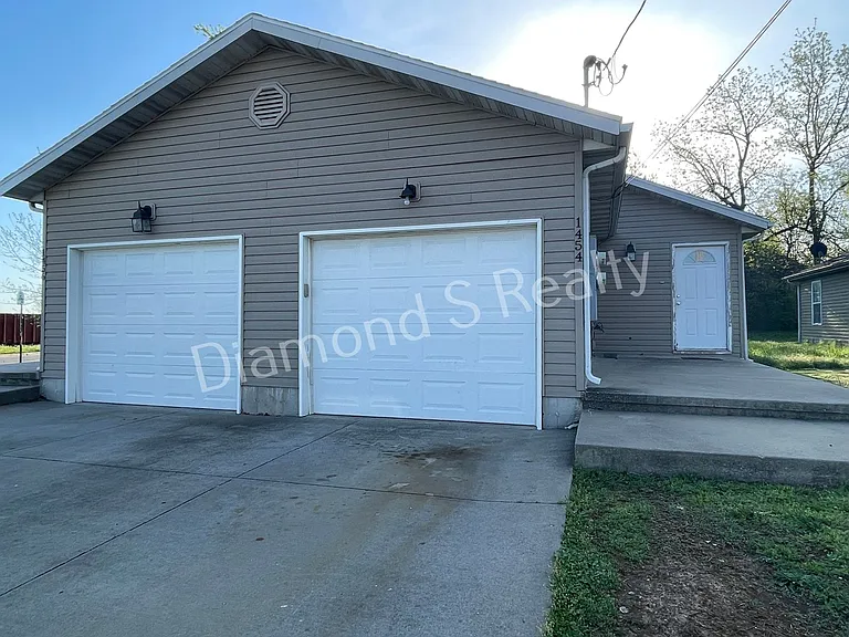 1454 N Ethyl Ave — Photo 2