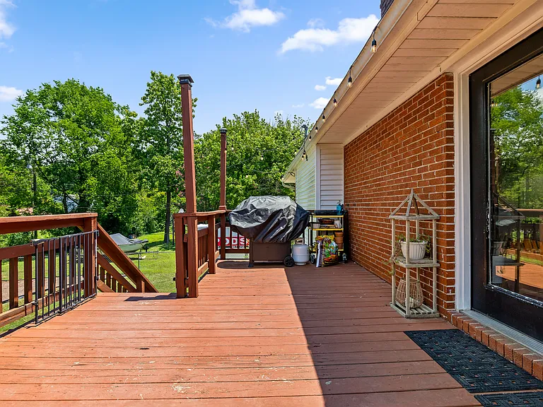 627 Valley Bridge Rd — Photo 30