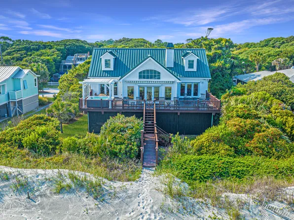 915 E Arctic Ave, Folly Beach, SC 29439
