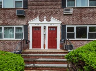 149-50 Melbourne St, Flushing, NY 11367