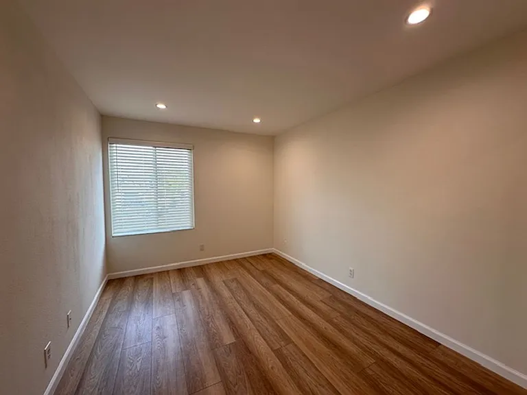 12111 Wagner St — Photo 24