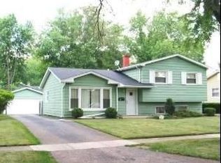 510 Bobby Ln, Mundelein, IL 60060