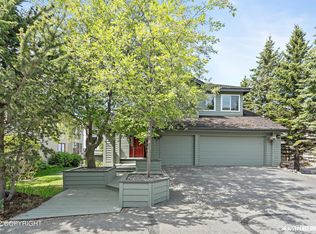 18610 Kittiwake Cir, Anchorage, AK 99516