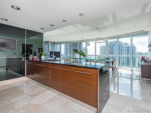 5th image of 465 Brickell Ave APT 2501