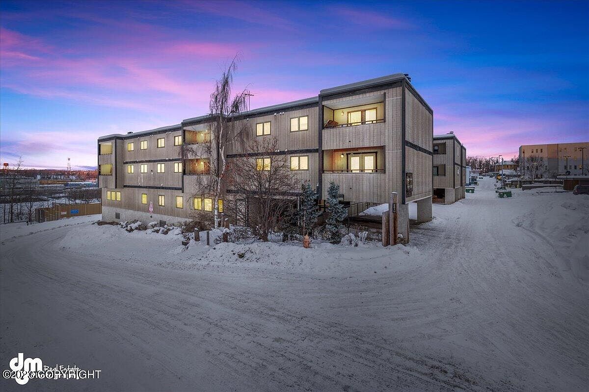 201 Barrow St APT 312 Anchorage AK 99501 Zillow