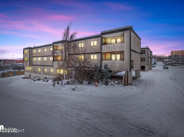 201 Barrow St APT 312, Anchorage, AK 99501