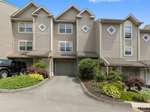 19 Hawthorne Drive #156, New London, CT 06320