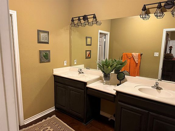 5th image of 1203 Eagle Point