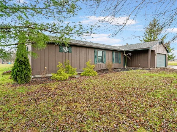 4104 McClintocksburg Rd, Diamond, OH 44412