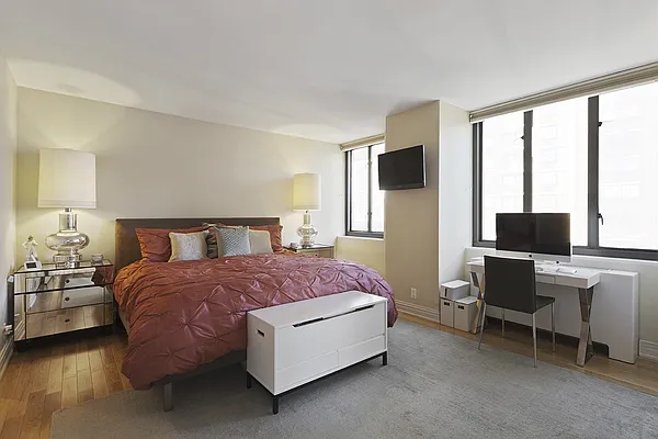 Sold by Nest Seekers International | media 4