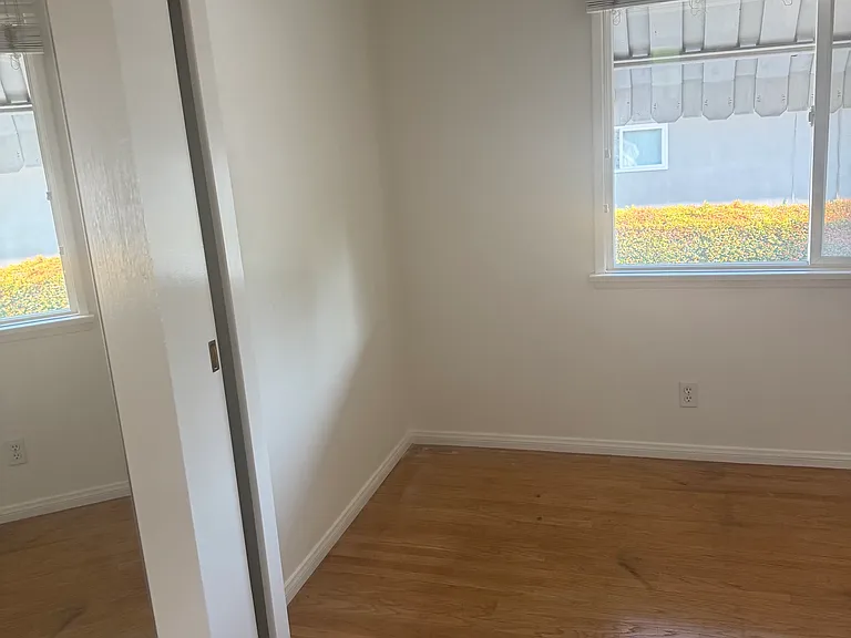 156 N Baldwin Ave #160 — Photo 5