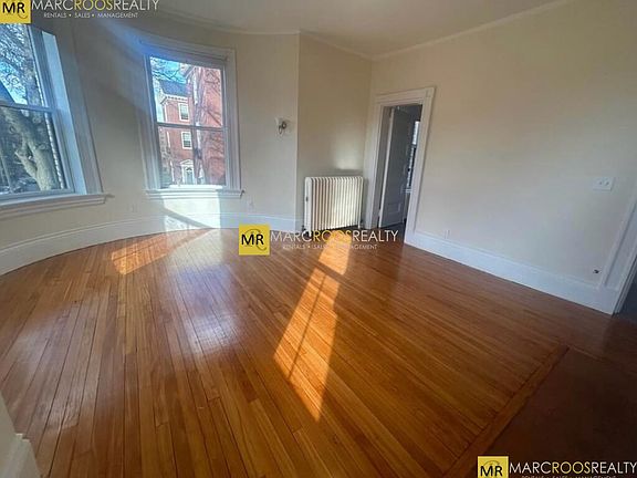 4th image of 381 Harvard St #206A