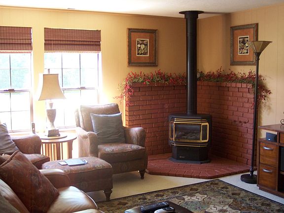 5th image of 10 N Fairway Dr E