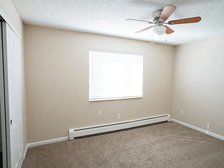 Linda Kay Apartments — Photo 11