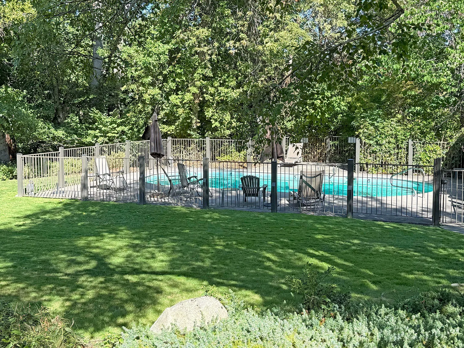 2 bed, 1400 sqft, $1,950 — Photo 4