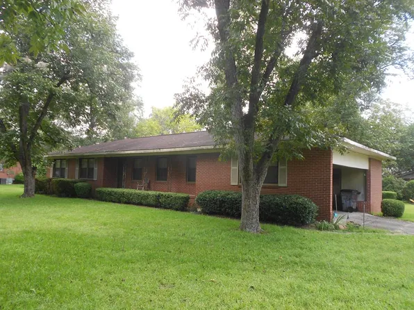 501 Harris St, Montezuma, GA 31063
