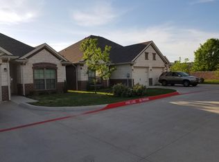 300 Hawk Ave, Red Oak, TX 75154