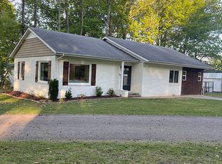 1401 1/2 Chickasaw Rd, Paris, TN 38242