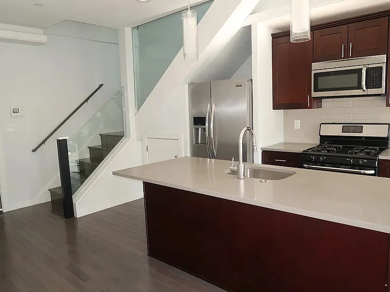 1334 N 7th St #2R — Photo 33