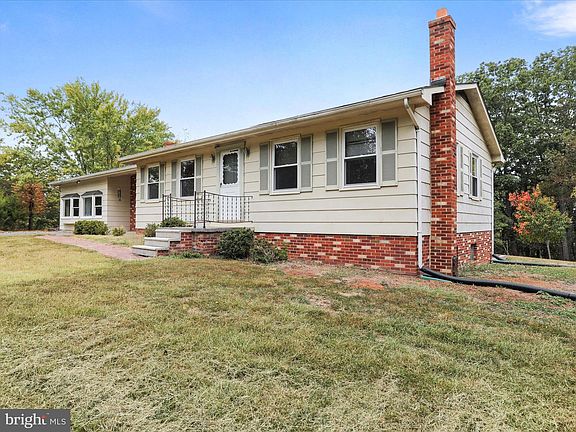 3rd image of 3634 Wardensville Grade