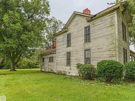 5th image of 300 Goldsboro Street