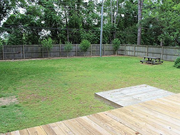 5th image of 7994 Vaughan Dr