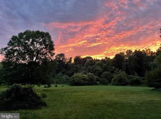 966 Plumsock Rd, Newtown Square, PA 19073